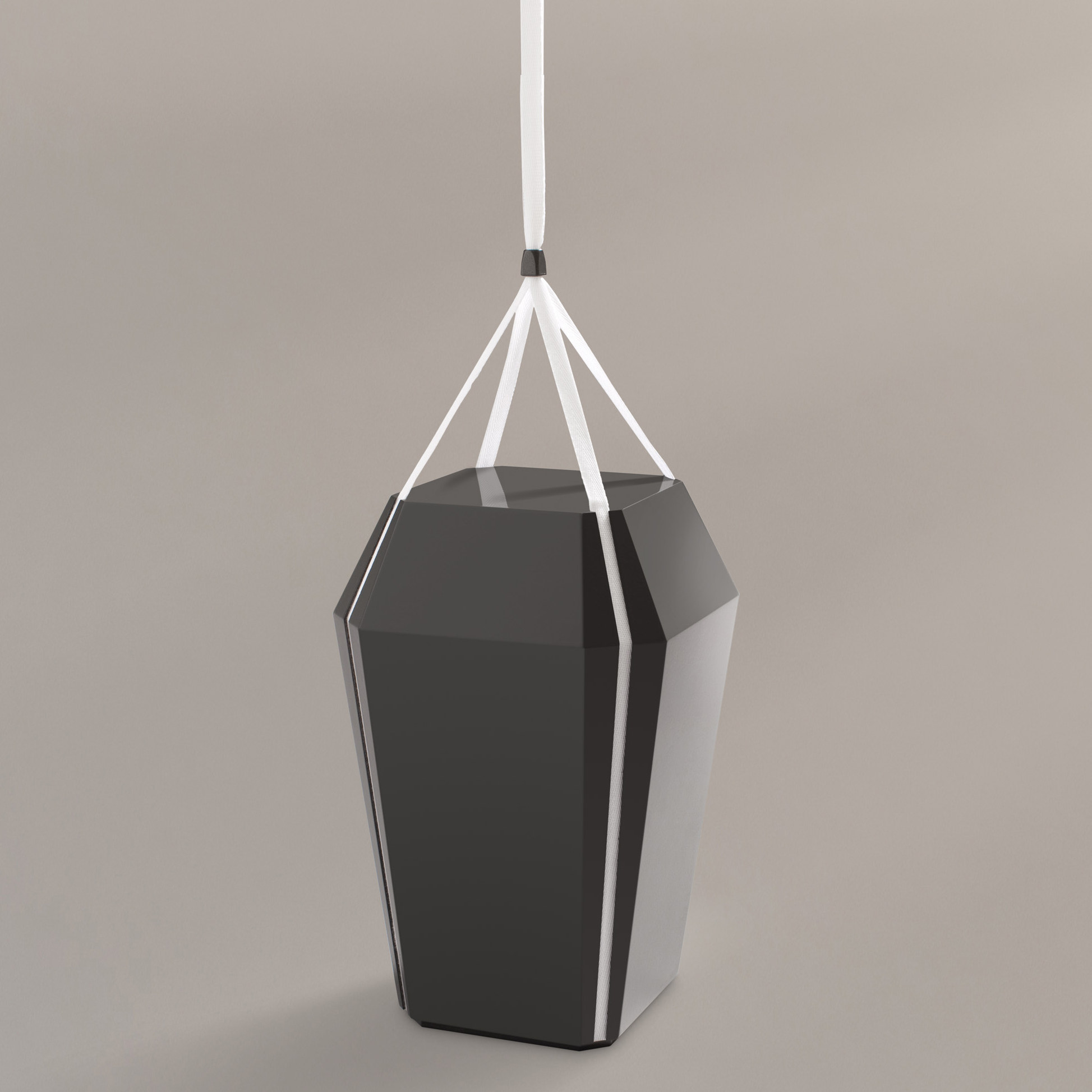 Urne i sort silkematt finner du hos Jølstad